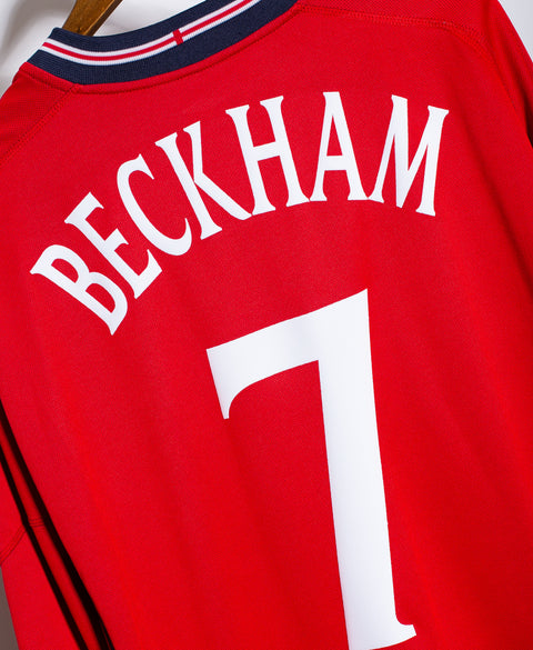 England 2002 Beckham Long Sleeve Away Kit (L)