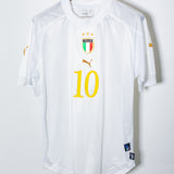 Italy 2004 Totti Away Kit (L)