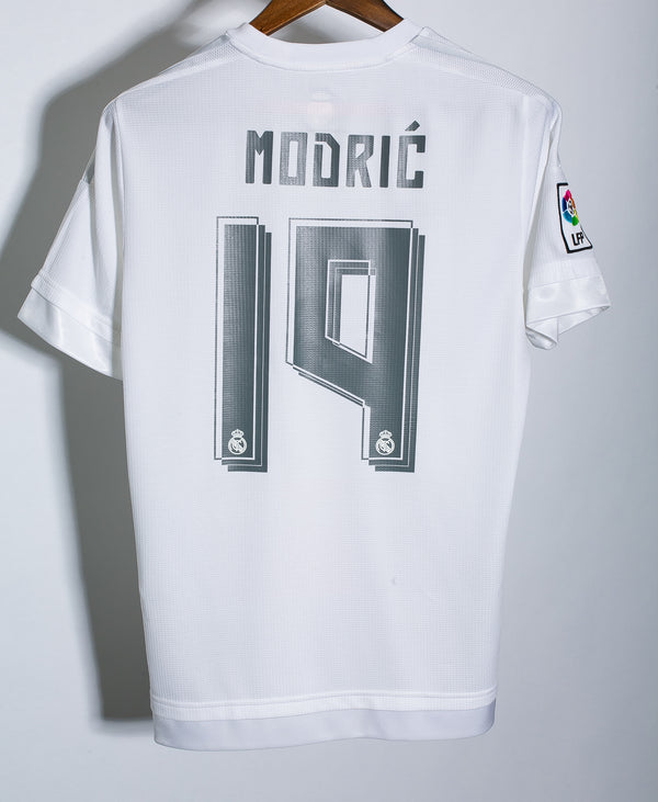 Real Madrid 2015-16 Modric Home Kit (M)