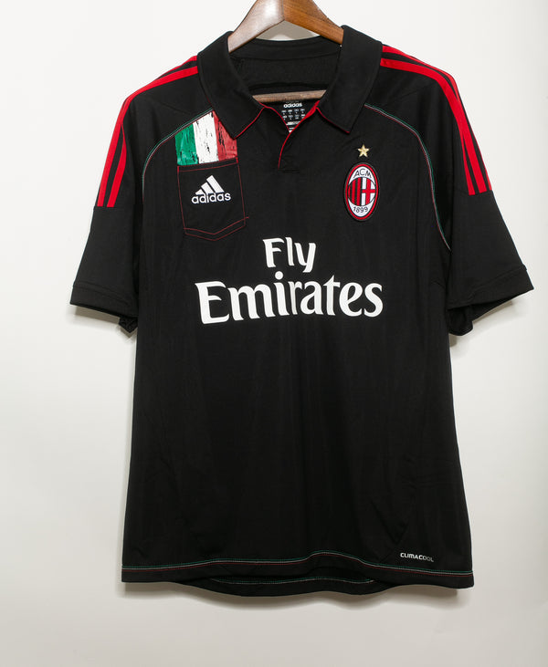 AC Milan 2012-13 Balotelli Third Kit BNWT (L)