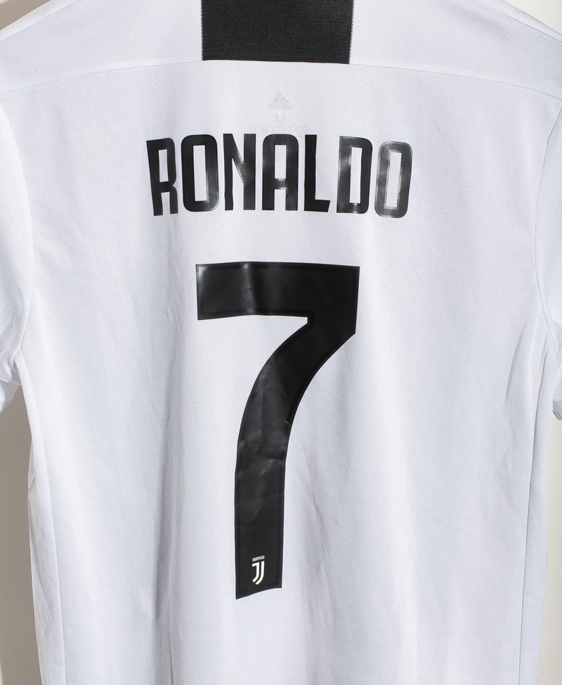 Juventus 2018-19 Ronaldo Home Kit (M)