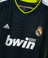 Real Madrid 2010-11 Ronaldo Away Kit (2XL)
