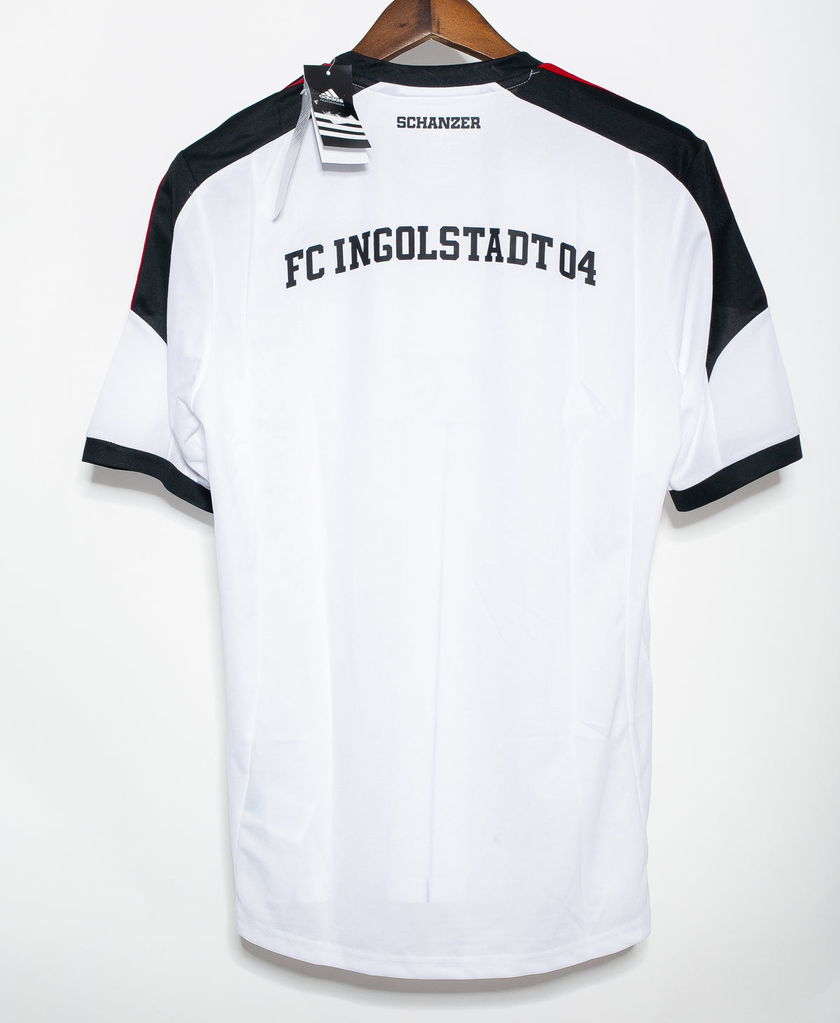 FC Ingolstadt 2014-15 Away Kit BNWT (M)