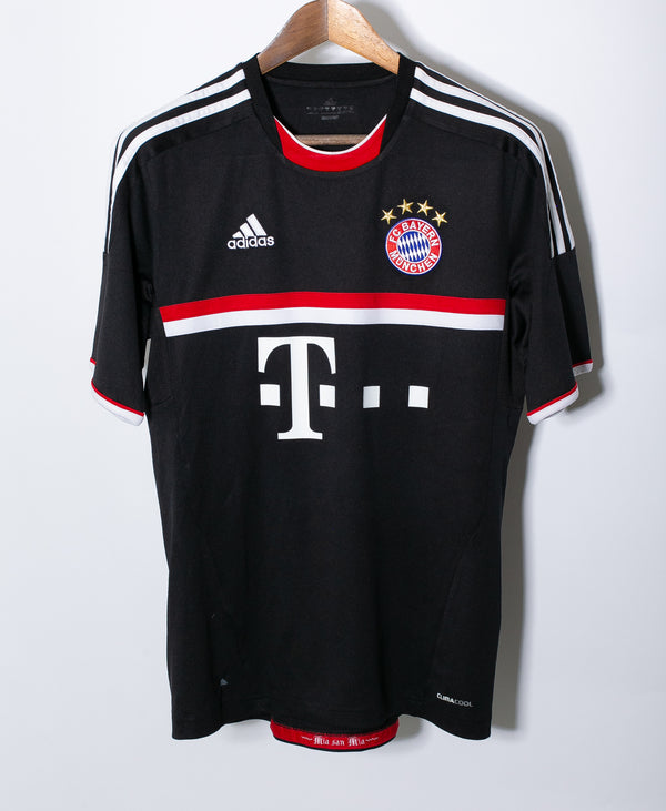 Bayern Munich 2011-12 Robben Third Kit (M)
