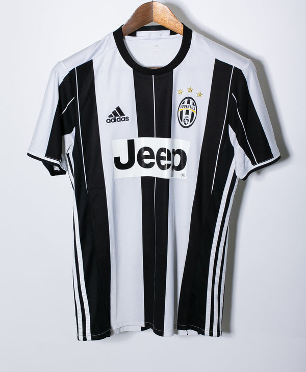 Juventus 2016-17 Bonucci Home Kit (S)