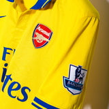 Arsenal 2013-14 Ozil Away Kit (M)