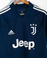 Juventus 2020-21 Ronaldo Away Kit (L)