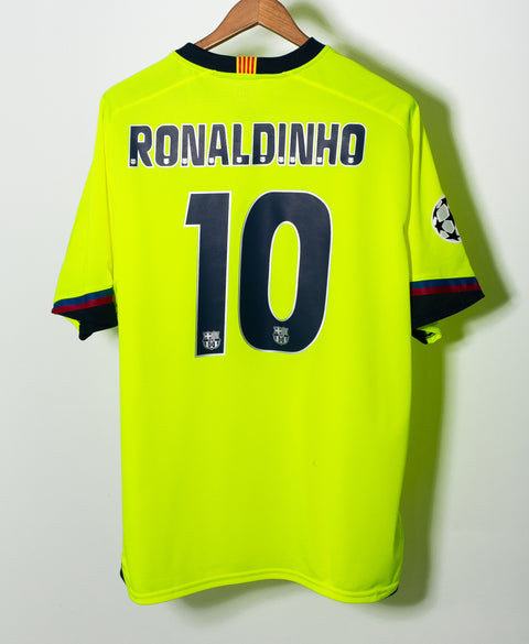 Barcelona 2005-06 Ronaldinho Away Kit (2XL)