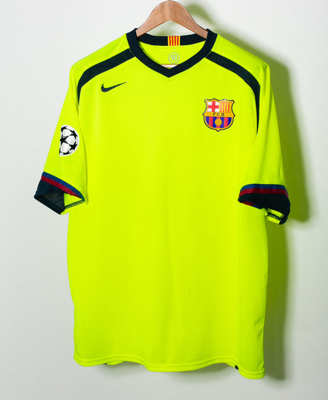 Barcelona 2005-06 Ronaldinho Away Kit (2XL)