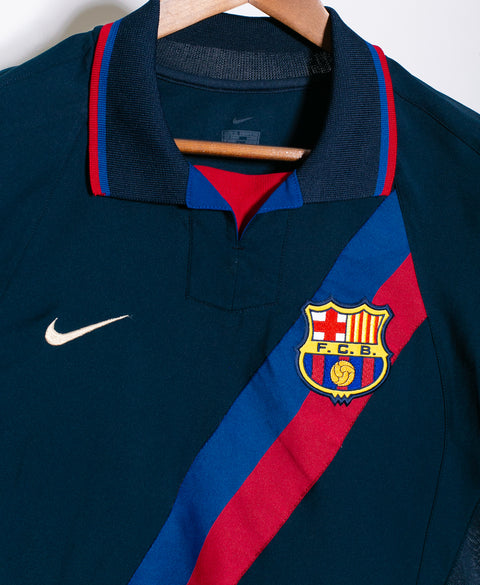 Barcelona 2003-04 Ronaldinho Third Kit (M)