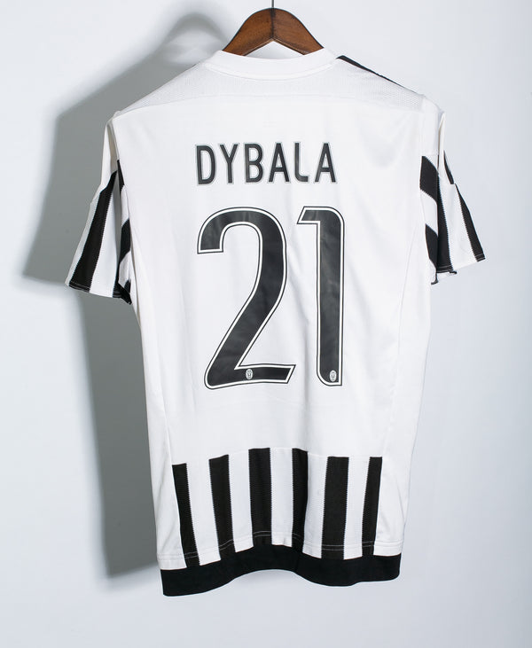 Juventus 2015-16 Dybala Home Kit (L)