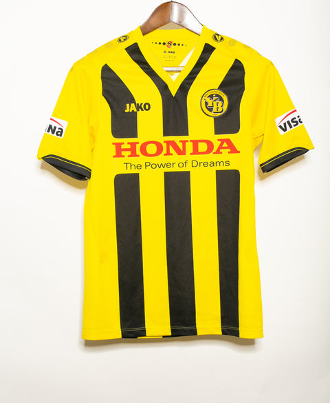 Young Boys 2014-15 Home Kit (S/M)