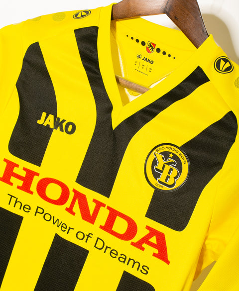 Young Boys 2014-15 Home Kit (S/M)