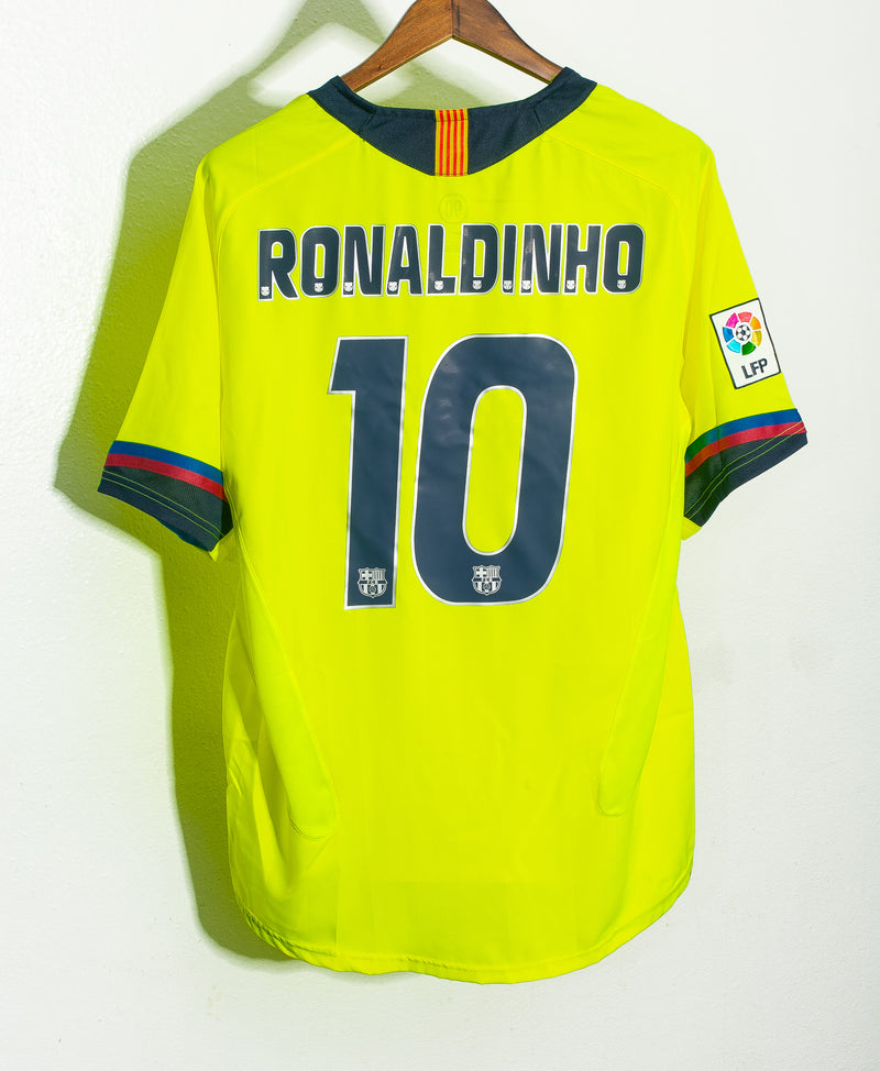 Barcelona 2005-06 Ronaldinho Away Kit NWT (M)