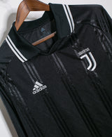 Juventus Long Sleeve Training Top (M)