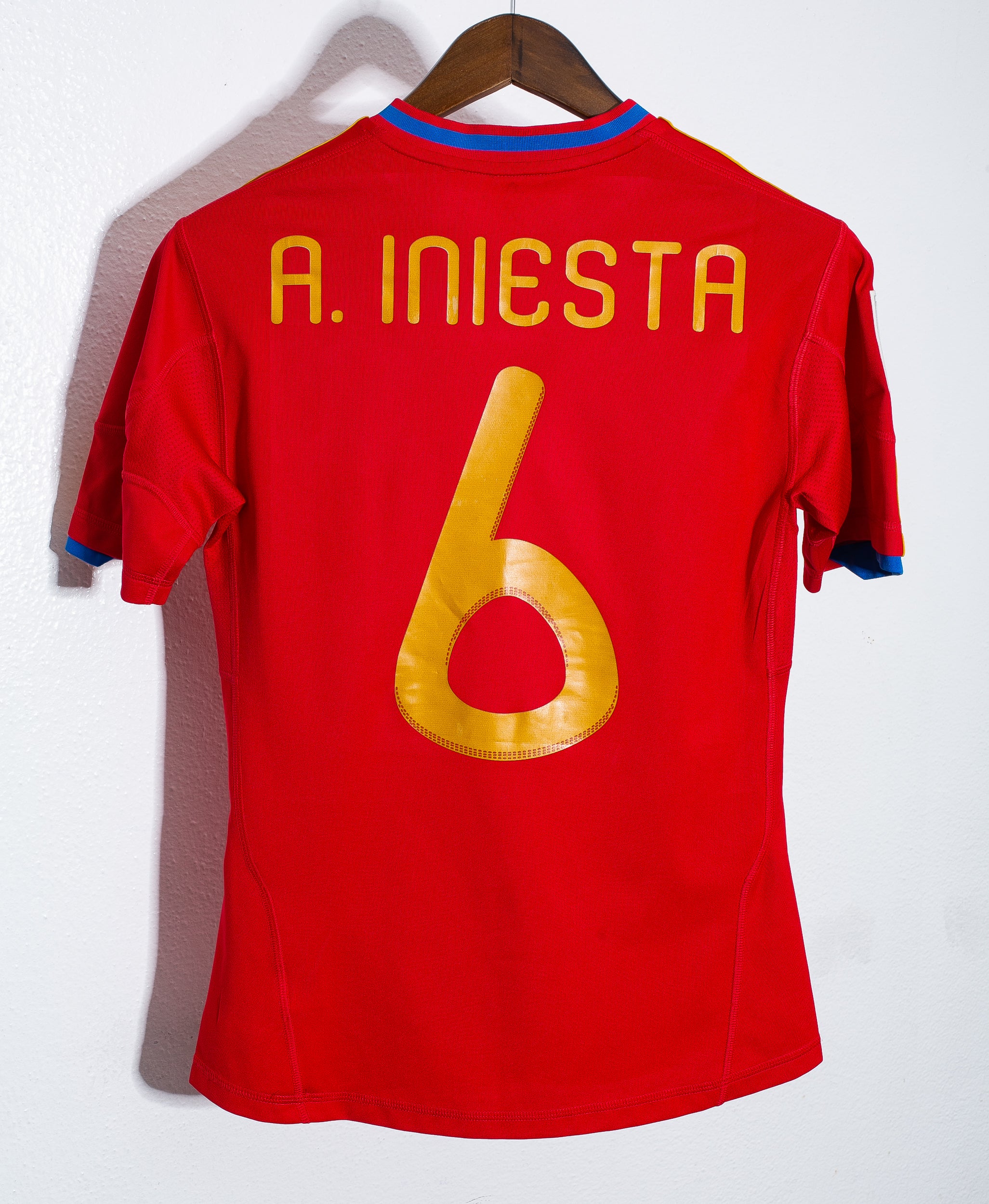 Spain 2010 Iniesta Home Kit (S) – Saturdays Football