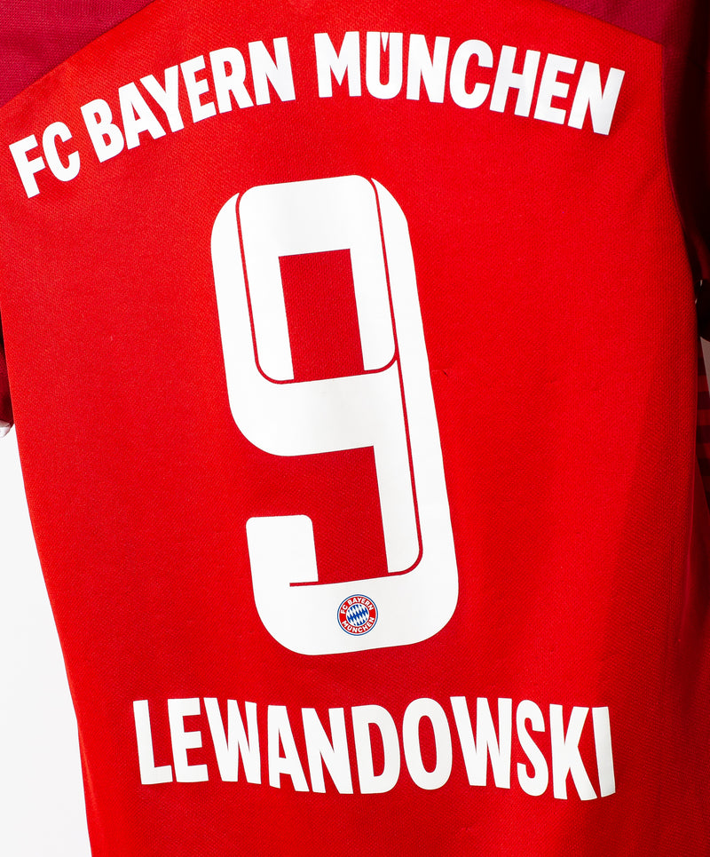 Bayern Munich 2021-22 Lewandowski Home Kit (S)
