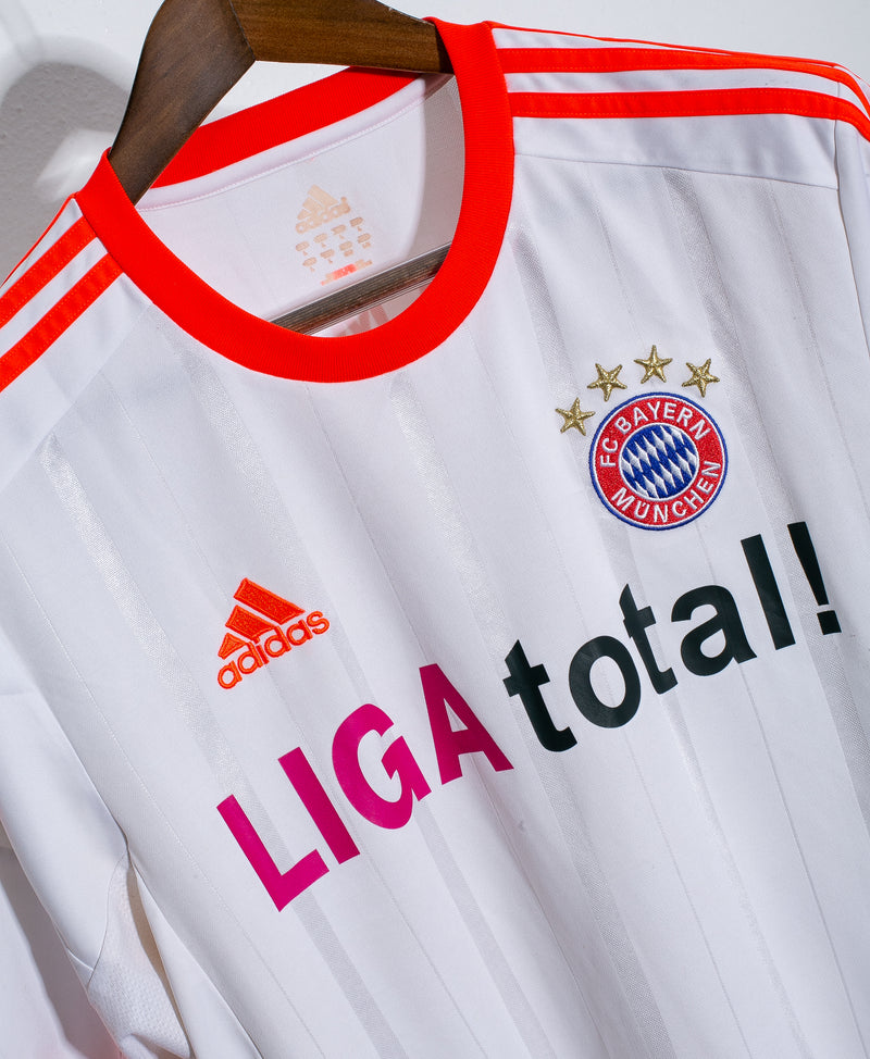 Bayern Munich 2012-13 Kroos Away Kit (L)