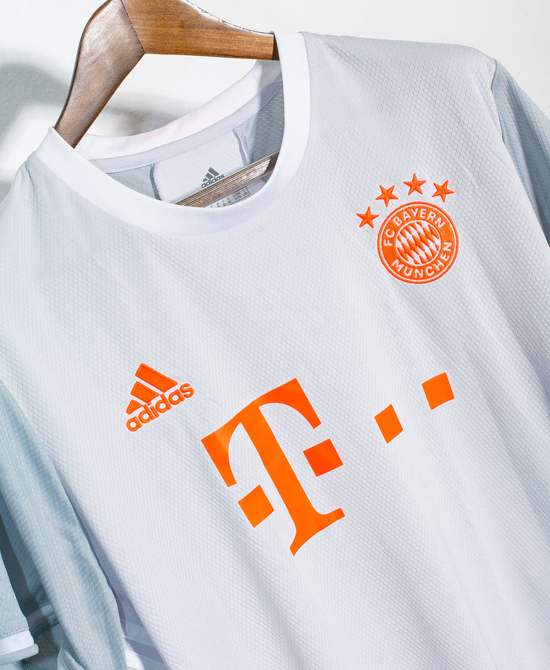 Bayern Munich 2020-21 Davies Away Kit (XL)