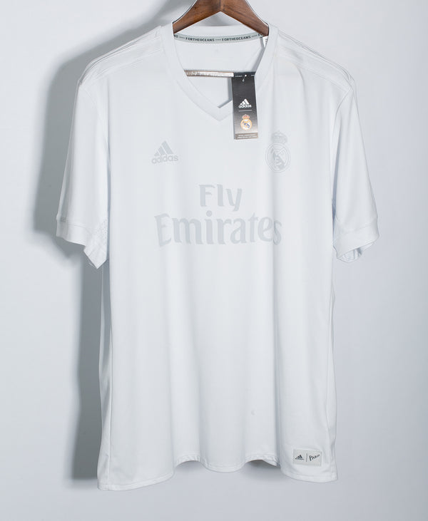 Real Madrid 2016-17 Pre-Match Training Kit NWT (XL)