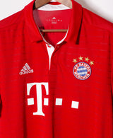 Bayern Munchen 2016-17 Lewandowski Home Kit (XL)