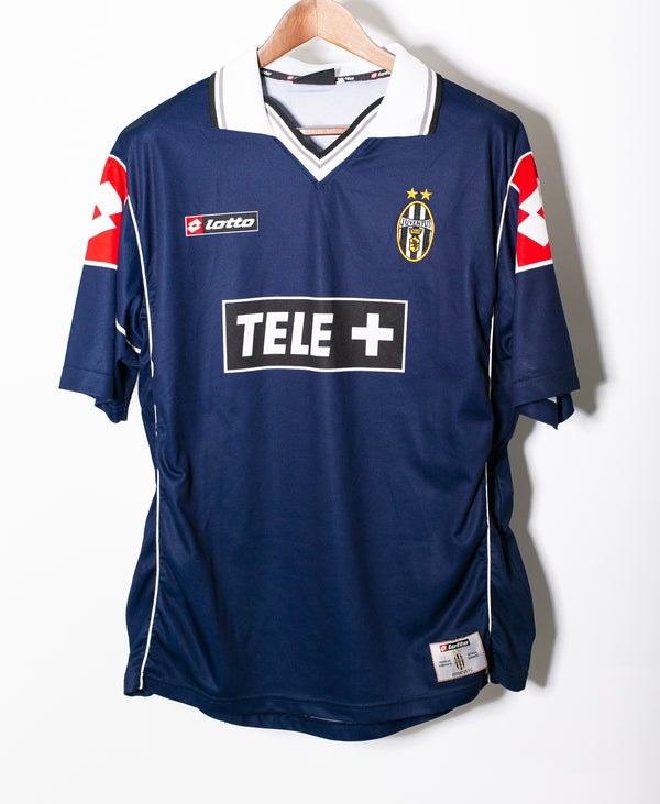 Juventus 2000-01 Zidane Cup Third Kit (XL)