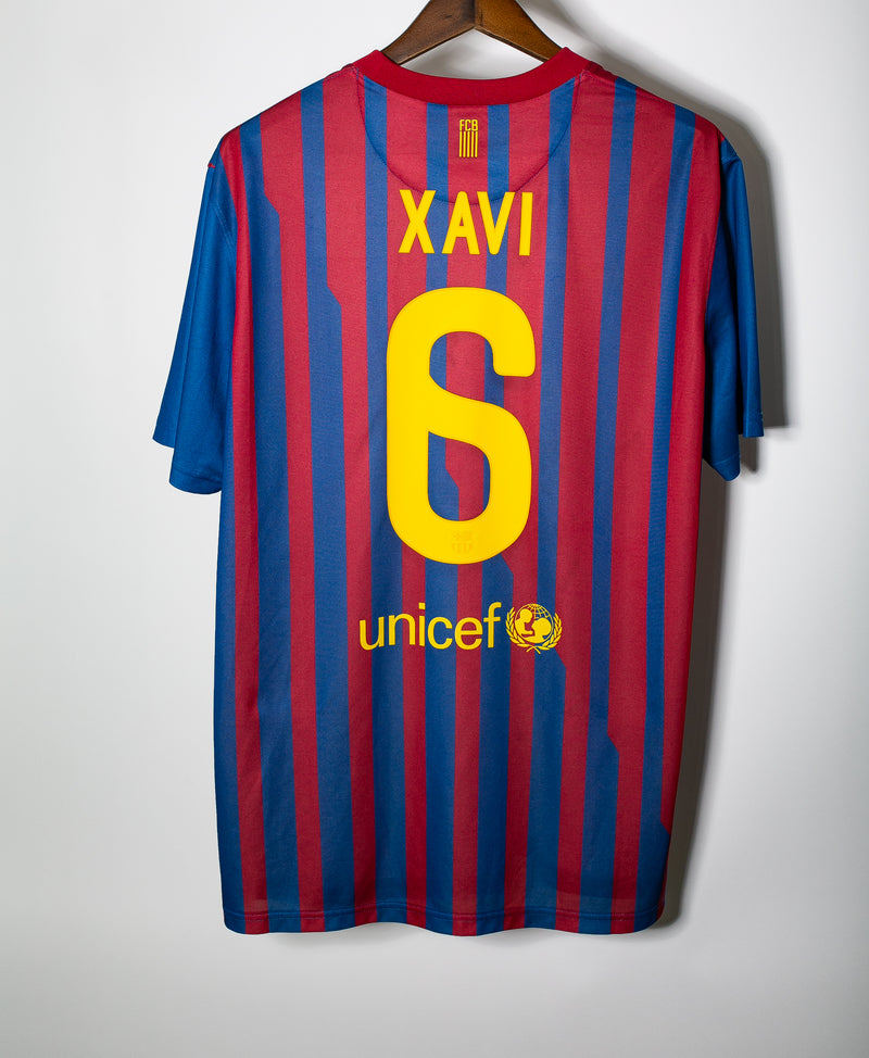 Barcelona 2011-12 Xavi Home Fan Kit (XL)