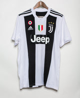 Juventus 2018-19 Ronaldo Home Kit (L)