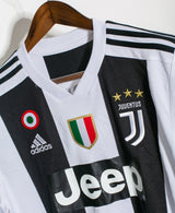 Juventus 2018-19 Ronaldo Home Kit (L)