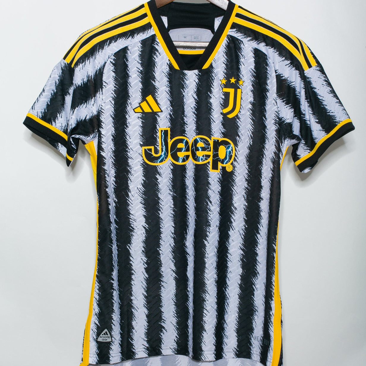 Juventus 2023-24 Chiesa Home Kit (XL)