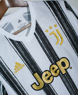 Juventus 2020-21 Ronaldo Home Kit (L)