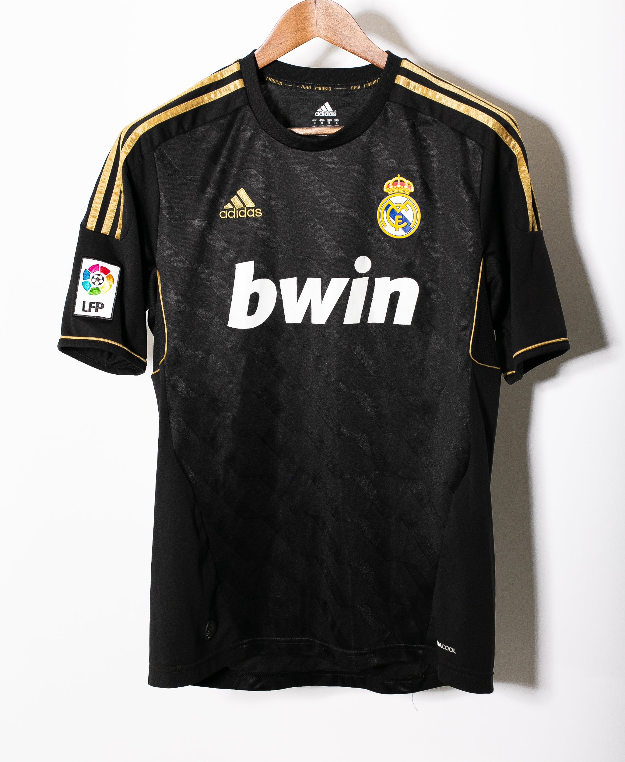 Real Madrid 2011-12 Ozil Away Kit (M) – Saturdays Football