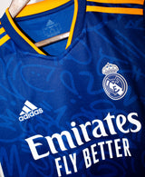 Real Madrid 2021-22 Casemiro Away Kit NWT (S)