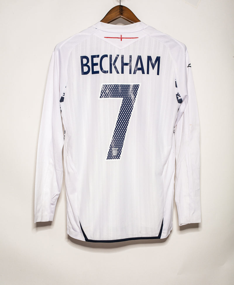 England 2009 Beckham Long Sleeve Home Kit (M)