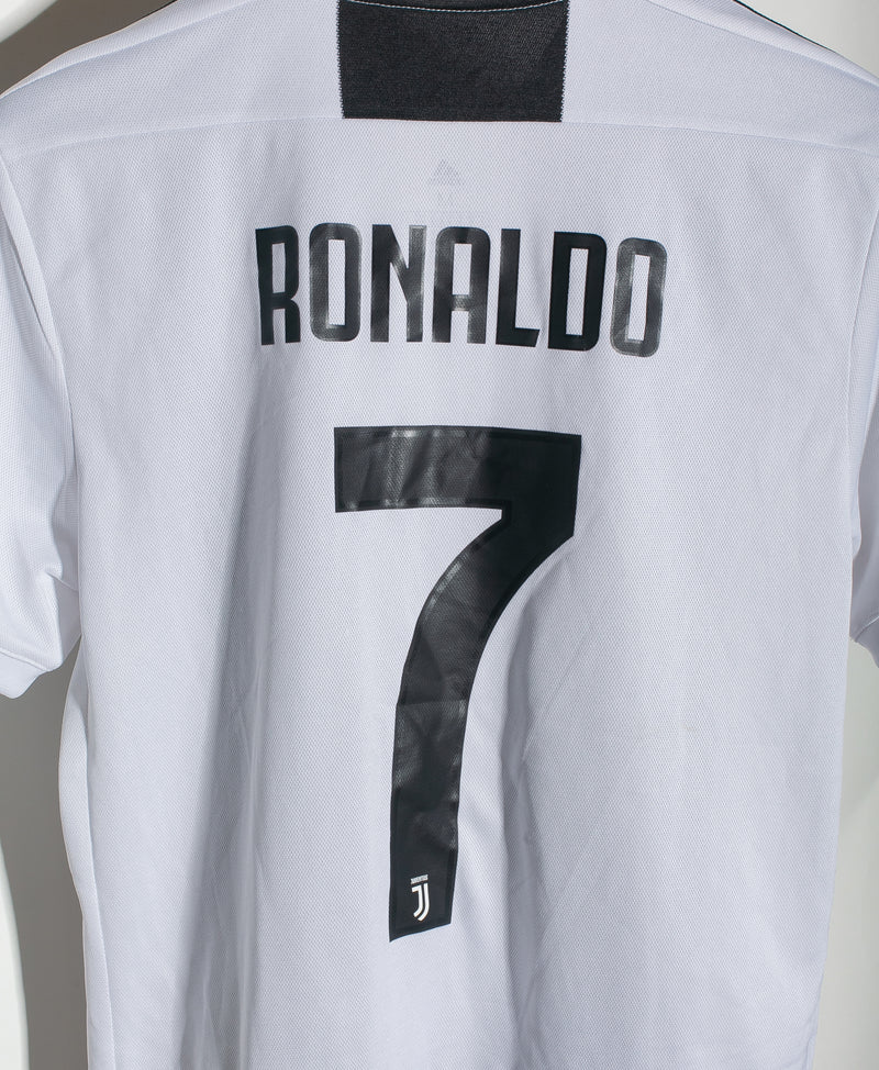 Juventus 2018-19 Ronaldo Home Kit (M)