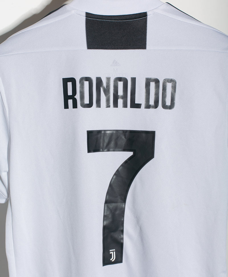 Juventus 2018-19 Ronaldo Home Kit (M)