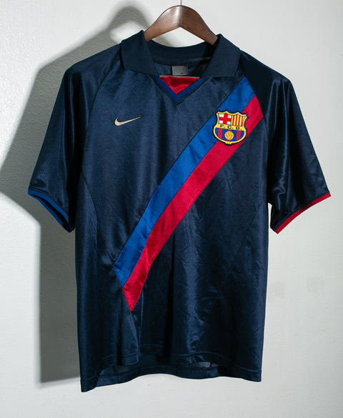 Barcelona 2003-04 Ronaldinho Third Kit (M)