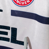 Bayern Munich 1999-00 Away Kit (L)
