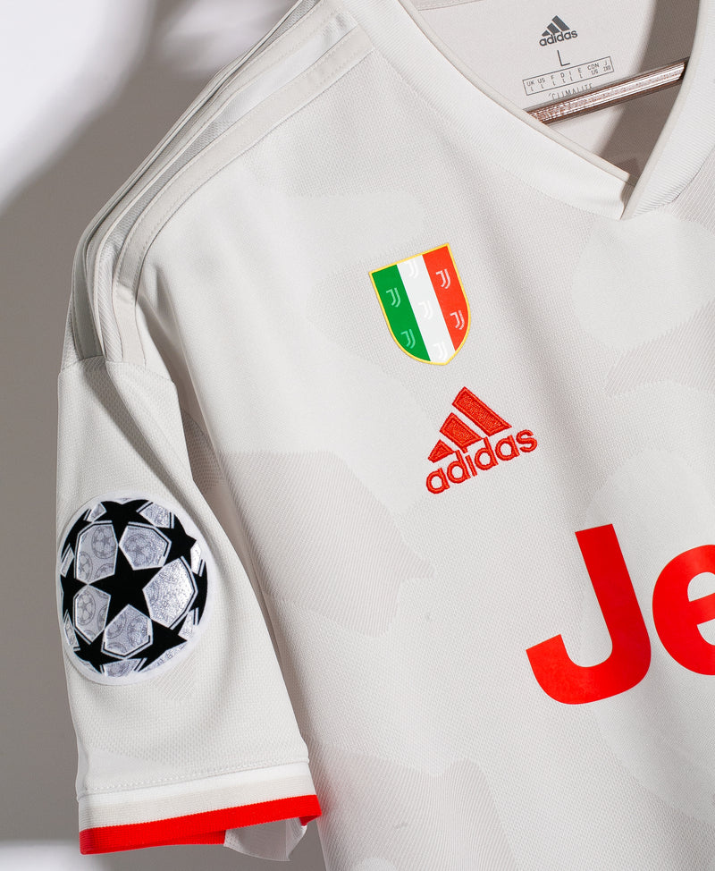 Juventus 2019-20 Bernardeschi Away Kit (L)