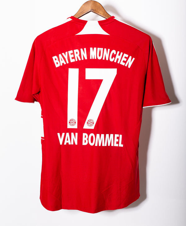 Bayern Munich 2008-09 V. Bommel Home Kit (M)