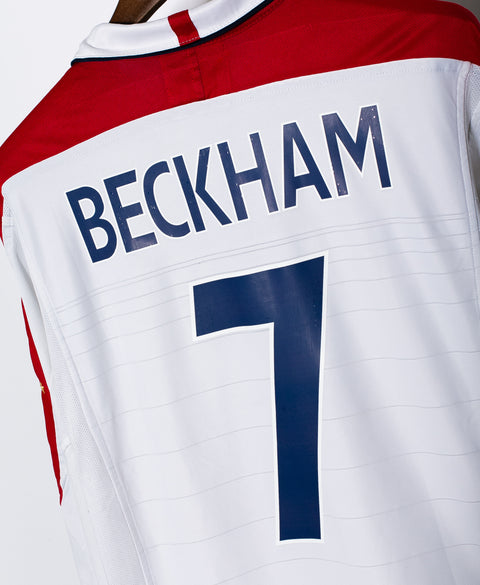 England 2004 Beckham Long Sleeve Home Kit (M)