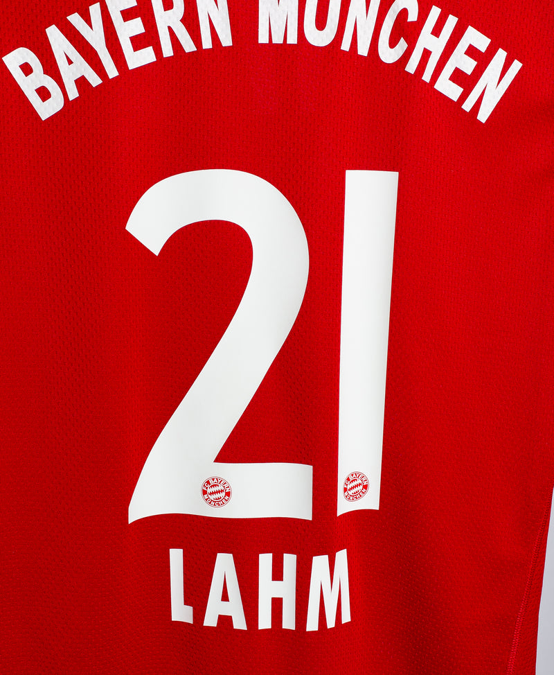 Bayern Munich 2009-10 Lahm Home Kit (L)