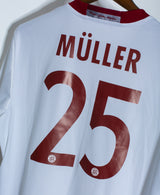 Bayern Munich 2016-17 Muller Third Kit (XL)