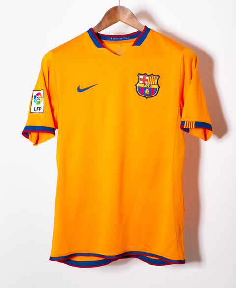 Barcelona 2006-07 Ronaldinho Away Kit (S)