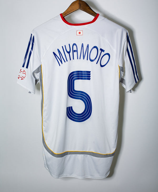 Japan 2006 Miyamoto Away Kit (M)