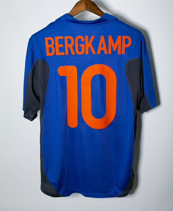 Netherlands 2000 Bergkamp Away Kit (M)