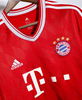 Bayern Munich 2013-14 Lahm Home Kit (XL)