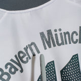 Bayern Munich 2002-03 Ze Roberto Away Kit (L)