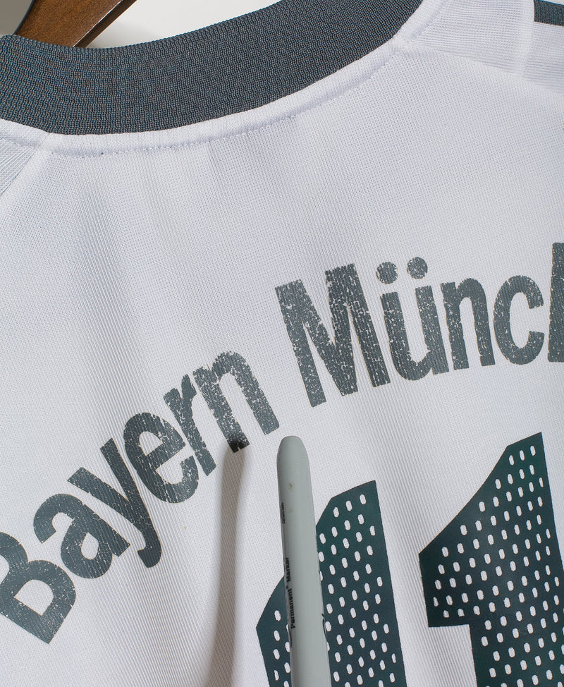 Bayern Munich 2002-03 Ze Roberto Away Kit (L)