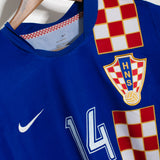Croatia 2006 Modric Away Kit (M)